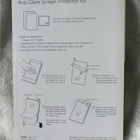 Nook Anti-Glare Screen Protector Kit - Picture 3 of 3